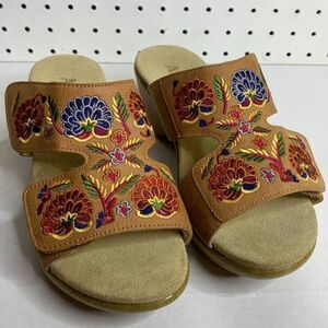 Alegria Sz 39 Lin 647 Tan Leather Slip-On Wedge Sandals Embroidered Woven Floral